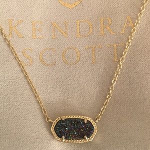 Kendra Scott necklace
